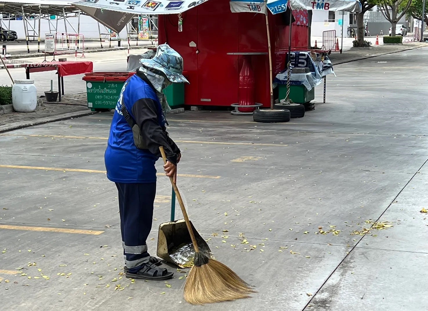 CLEANING SERVICE